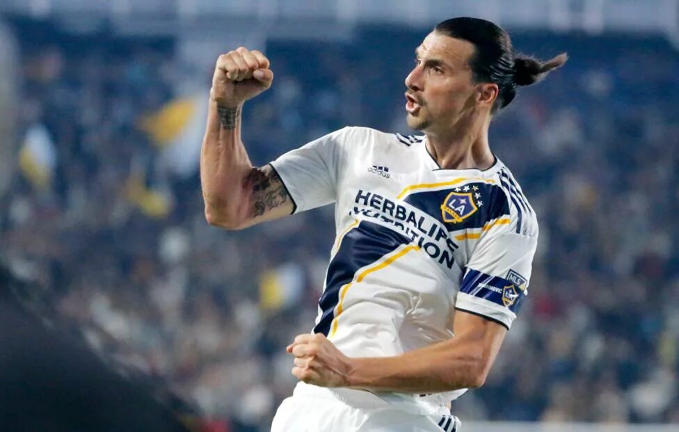 Ibrahimovic psg. Песня златана. Песня златана. Златан ибрагимович фото. Златан ибрагимович фото.