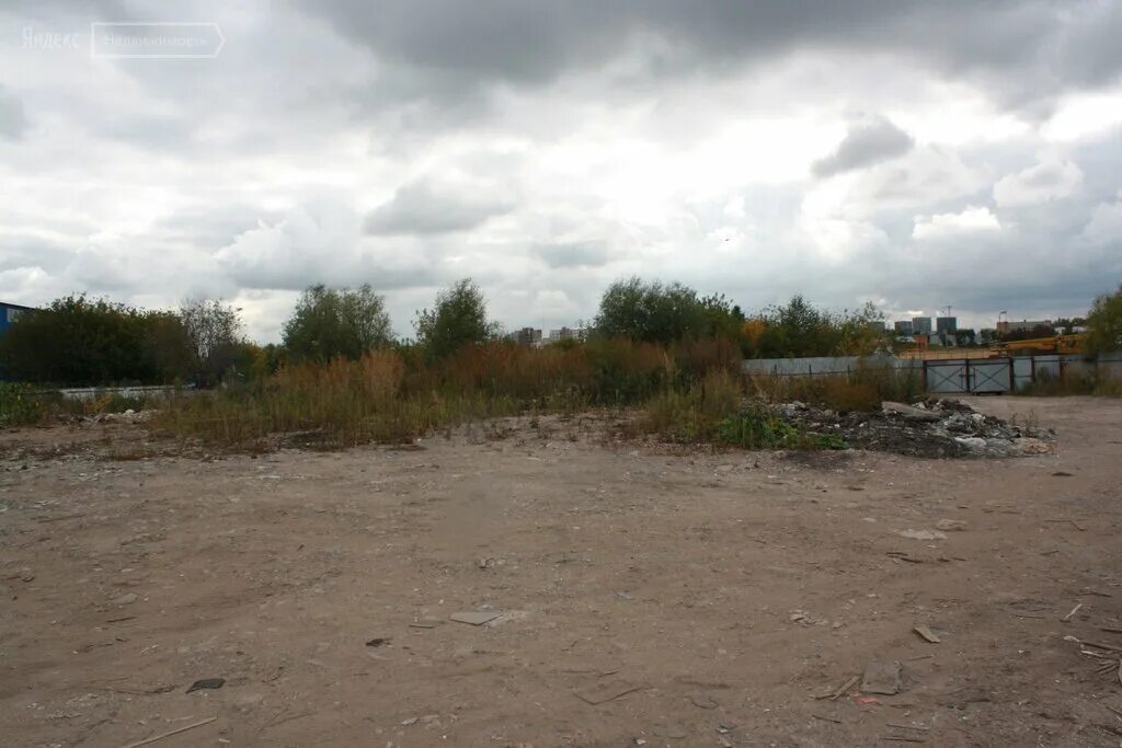 Земельный участок. Табличка земля в аренду. В москве об аренде участка. Аренда на землю земельное право. Сдается земля в аренду.