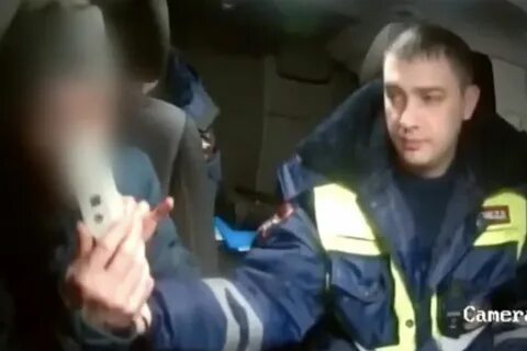 Инспектор выдал выдающий