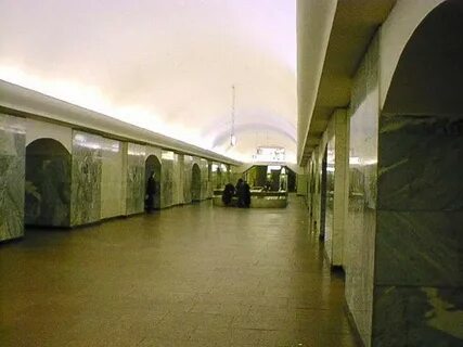 Станция метро пруды