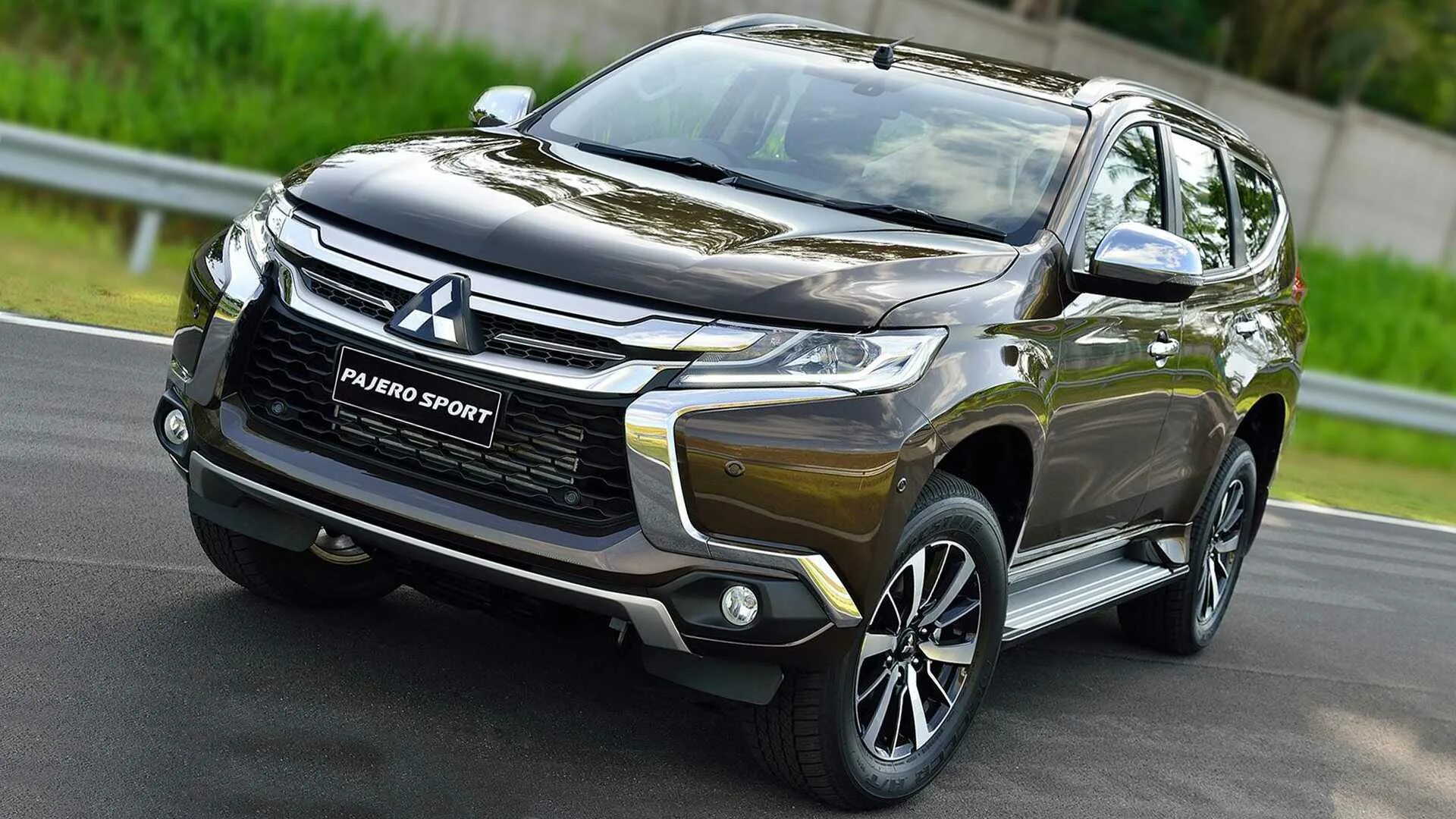 Новый mitsubishi pajero sport. Паджеро спорт 2020. Митсубиси Паджеро 2020. Новый Митсубиси Паджеро 2023.