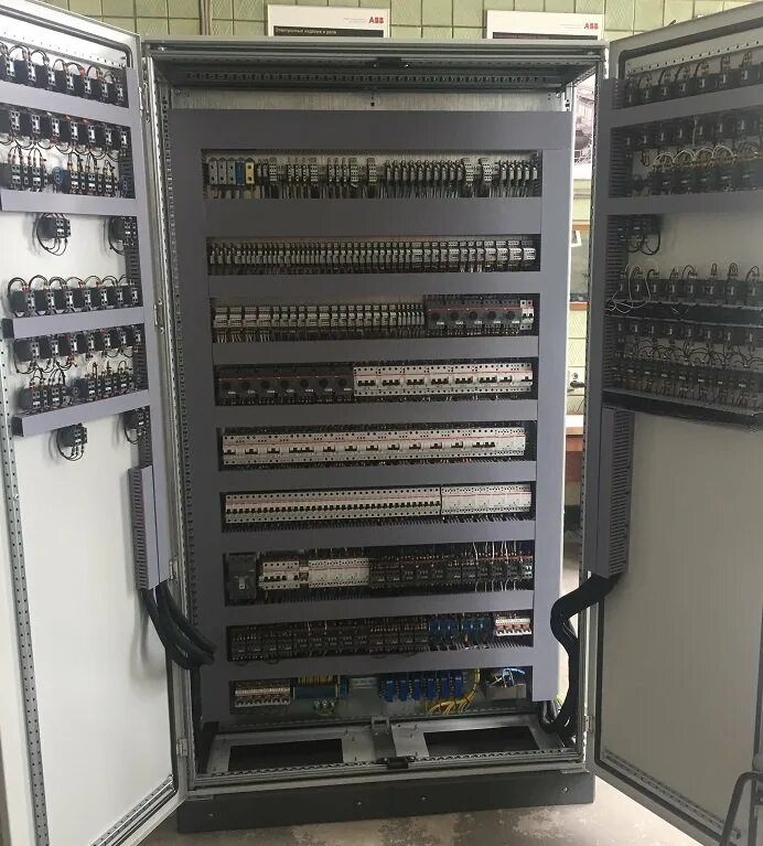аэ электрощит. помещение грщ. цех сборки электрощитового оборудования. оао электрощит чехов. сборщик щитового оборудования.
