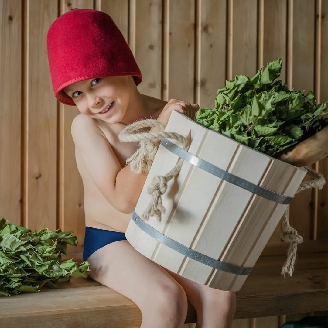 Девушка в ванне. Ванна с аромамаслами. Красивые девушки в бане. Люди в бане. Париться в ванне.