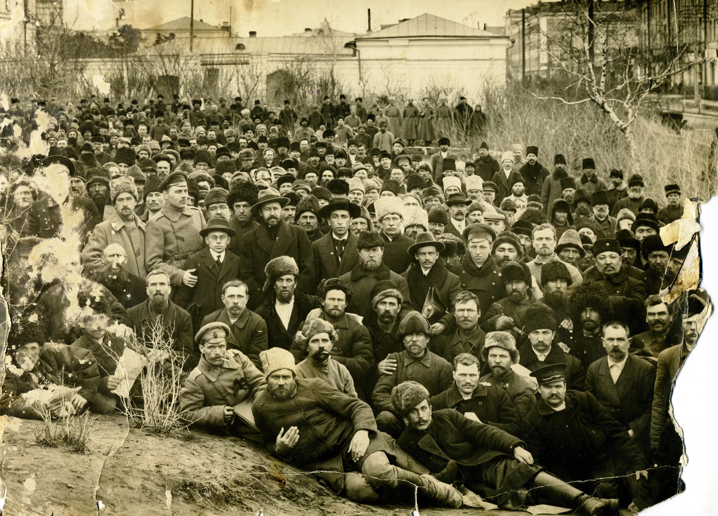 Первое правительство после революции. Омск 1917. Революции 1917 года Пензенская Губерния. Саратовский совет рабочих депутатов 1917г. Сибирь в 1917 году.