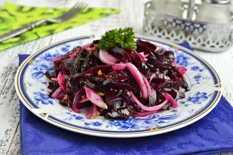 Вареная свекла с морковью и чесноком