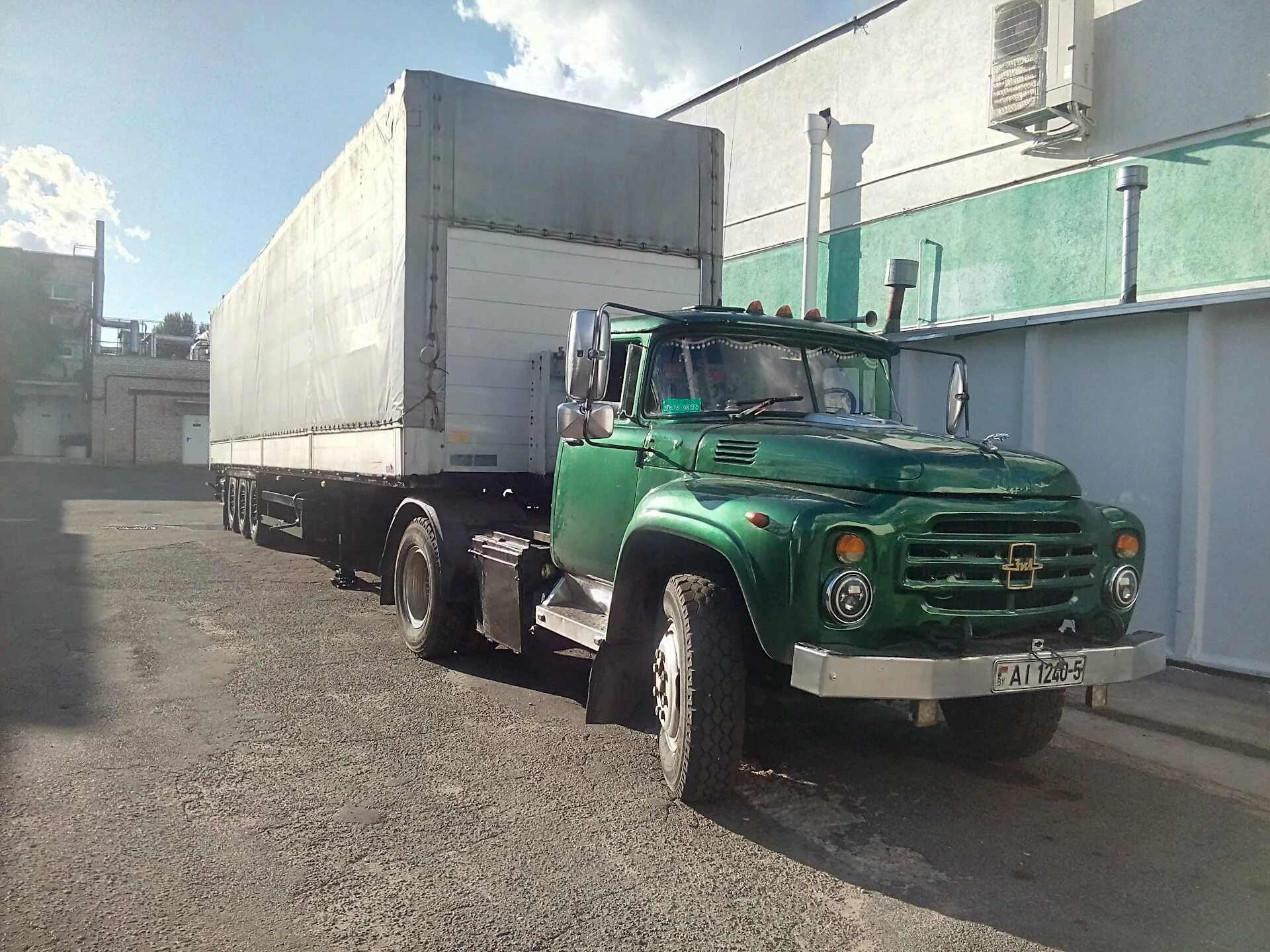 Зил 130 седельный тягач. Зил 130 одаз. Зил 5301 седельный тягач. Грузовой седельный тягач зил-130. Зил полуприцеп.