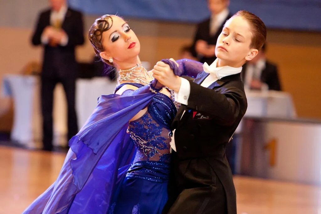 бальные танцы свердловская область. бальные танцы свердловская область. спортивные бальные танцы. кирилл моргачев танцы. бальные танцы свердловская область.