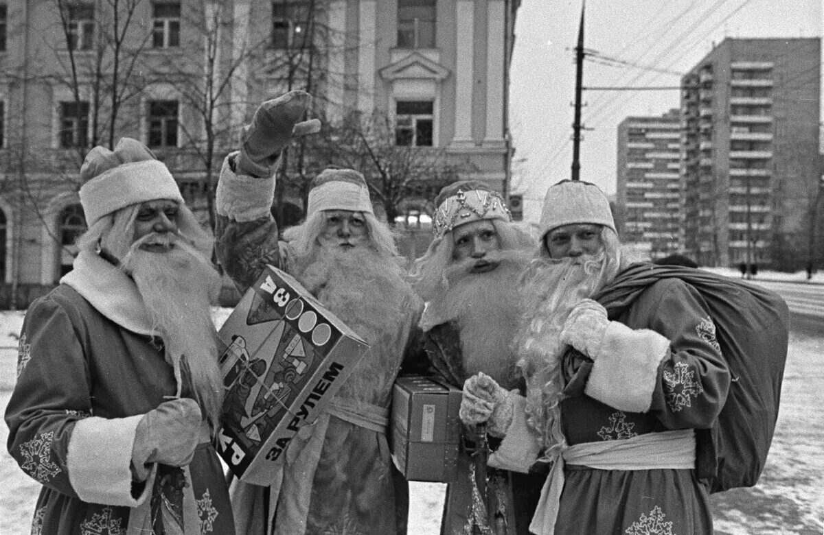 Новый год назад в прошлое. Советский новый год. Советский дед Мороз. Новый год дед Мороз Советский. Новый год 1930.