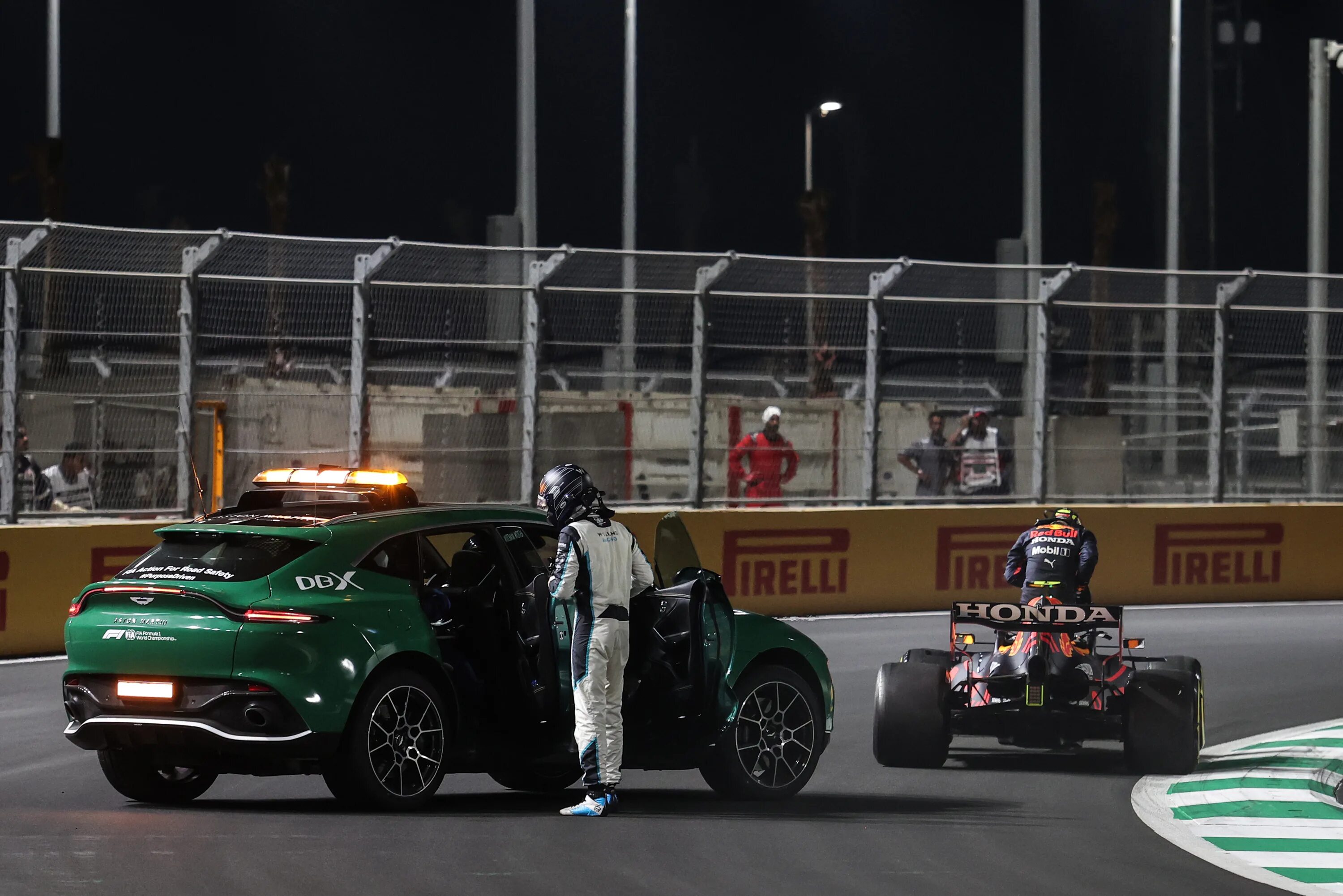 Гран при Саудовской Аравии 2021. Jeddah f1 2021. F1 Саудовская Аравия. Авария Саудовская Аравия ф1 2021. Ф1 2024 саудовская аравия квалификация