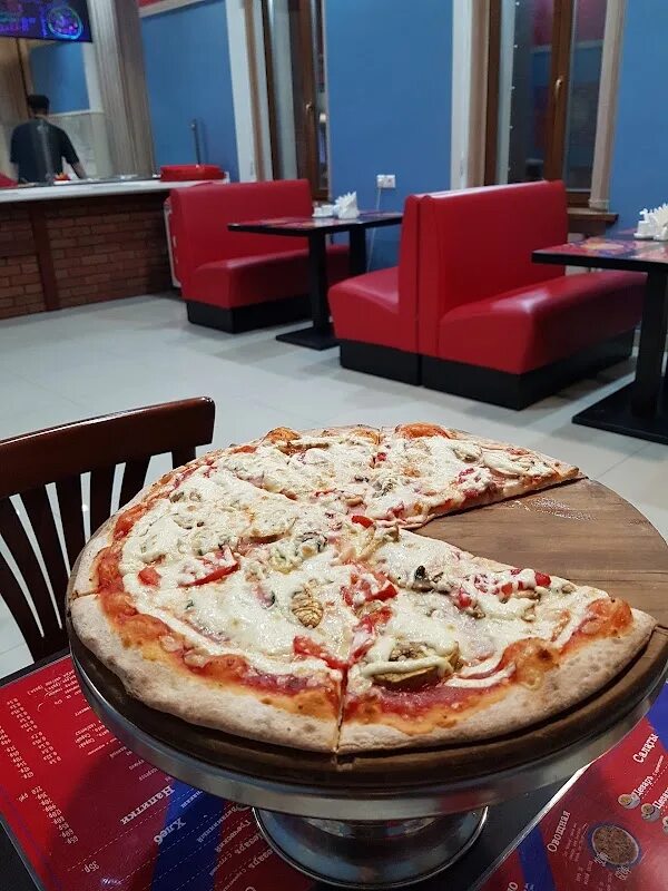 Пиццерия калуга. Пицца куба тула проспект ленина 102. Пицца куба румба. Кубическая пицца. Куба пицца батиста.