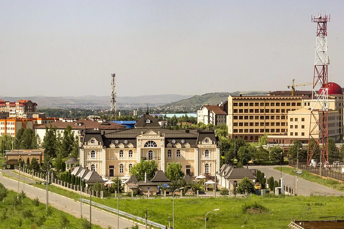 Магас город где. Ингушетия Магас. Магас столица. Столица Ингушетии Назрань. Магас 2000 год.