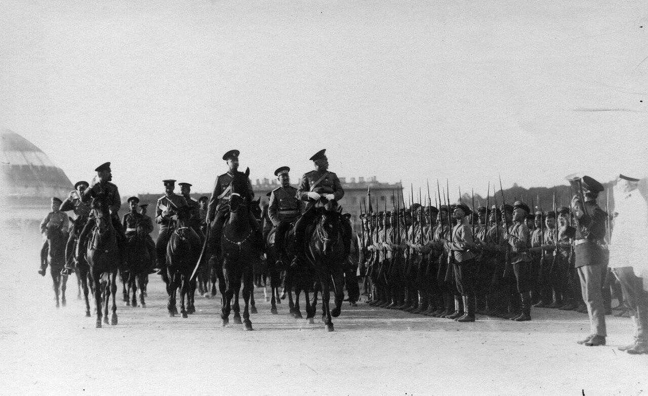 Поле при николае 2. Смотр потешных 1912. смотры «потешных» на марсовом поле. 1911-1912. 1911 год марсовом поле.