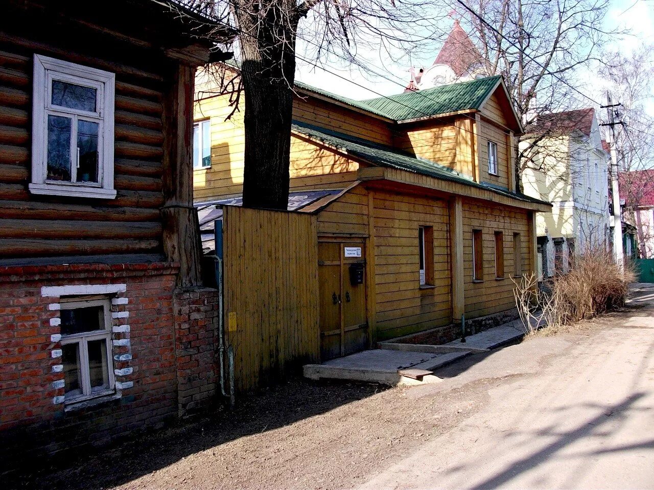 Сергиев Посад улочки. Пионерский переулок Сергиев Посад. Сергиев Посад улица Сурикова. Сергиев Посад переулки. Частные дома сергиев посад