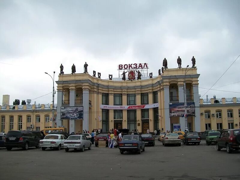 здание жд вокзала воронеж. вокзал воронеж 1 и театр кукол. воронеж-1 ж/д вокзал. железнодорожный вокзал воронеж-1, воронеж. воронеж вокзал воронеж 1.