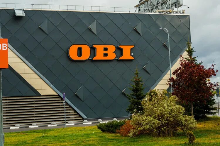 Оби в России. Оби собственник. Бизнес Obi что продавал. Владелец Obi в России.