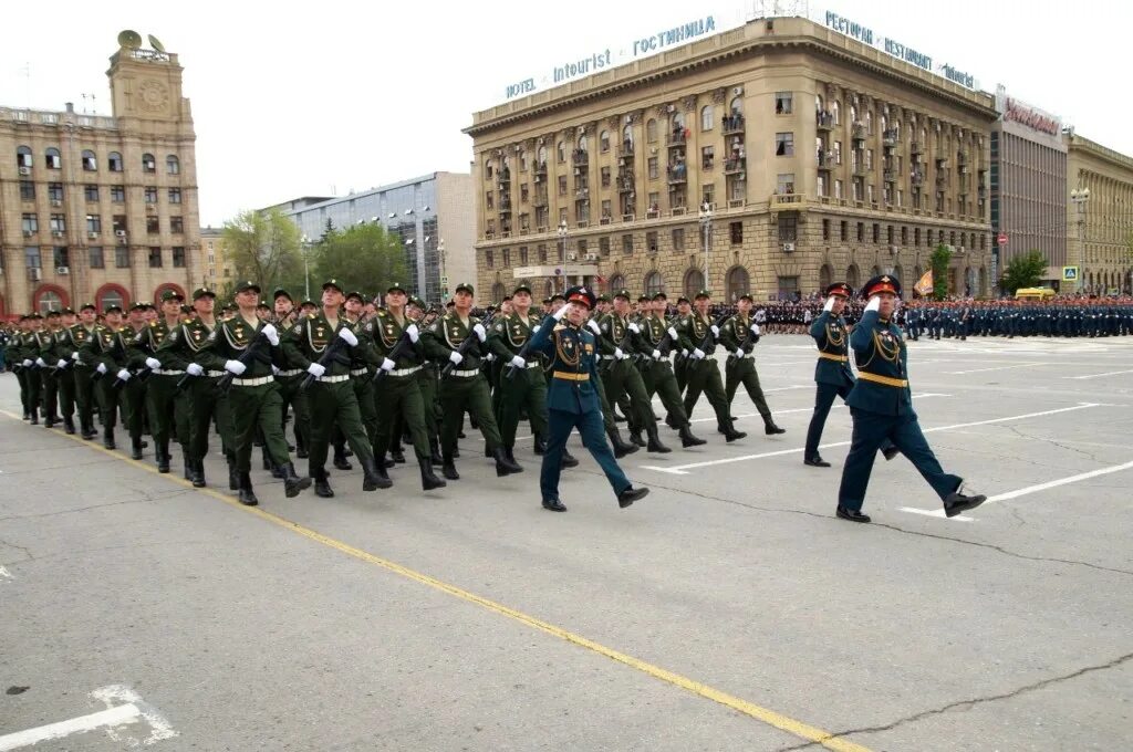 площадь ленина новосибирск 9 мая. прямой эфир дня победы в москве. скачайте видео парад. ура на параде. скачайте видео парад.