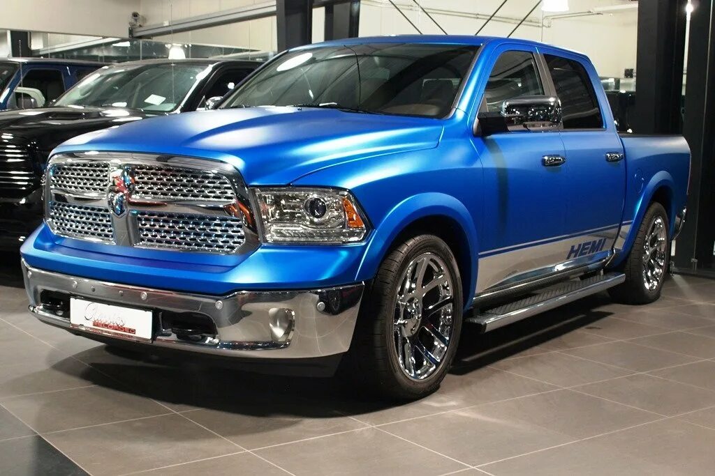 Blue ram. Dodge Ram 1500 2006. Dodge Ram 2006. Dodge Ram новый. Оклейка dodge Ram 1500.