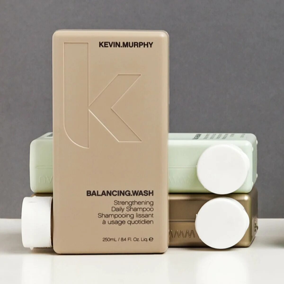 Wash kevin murphy. Kevin Murphy шампунь. Kevin Murphy Balancing Wash. Kevin.Murphy Balancing.Wash 250 мл. Кевин Мерфи Балансинг шампунь.