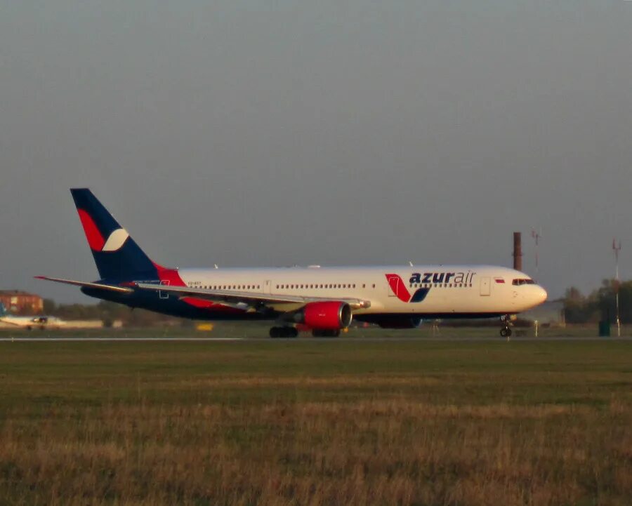 767-300 Azur. Boeing 767-300 Azur Air. Боинг 767 Азур Эйр. Azur Air Boeing 767-300 Москва Мале. Салон 767 300 azur air