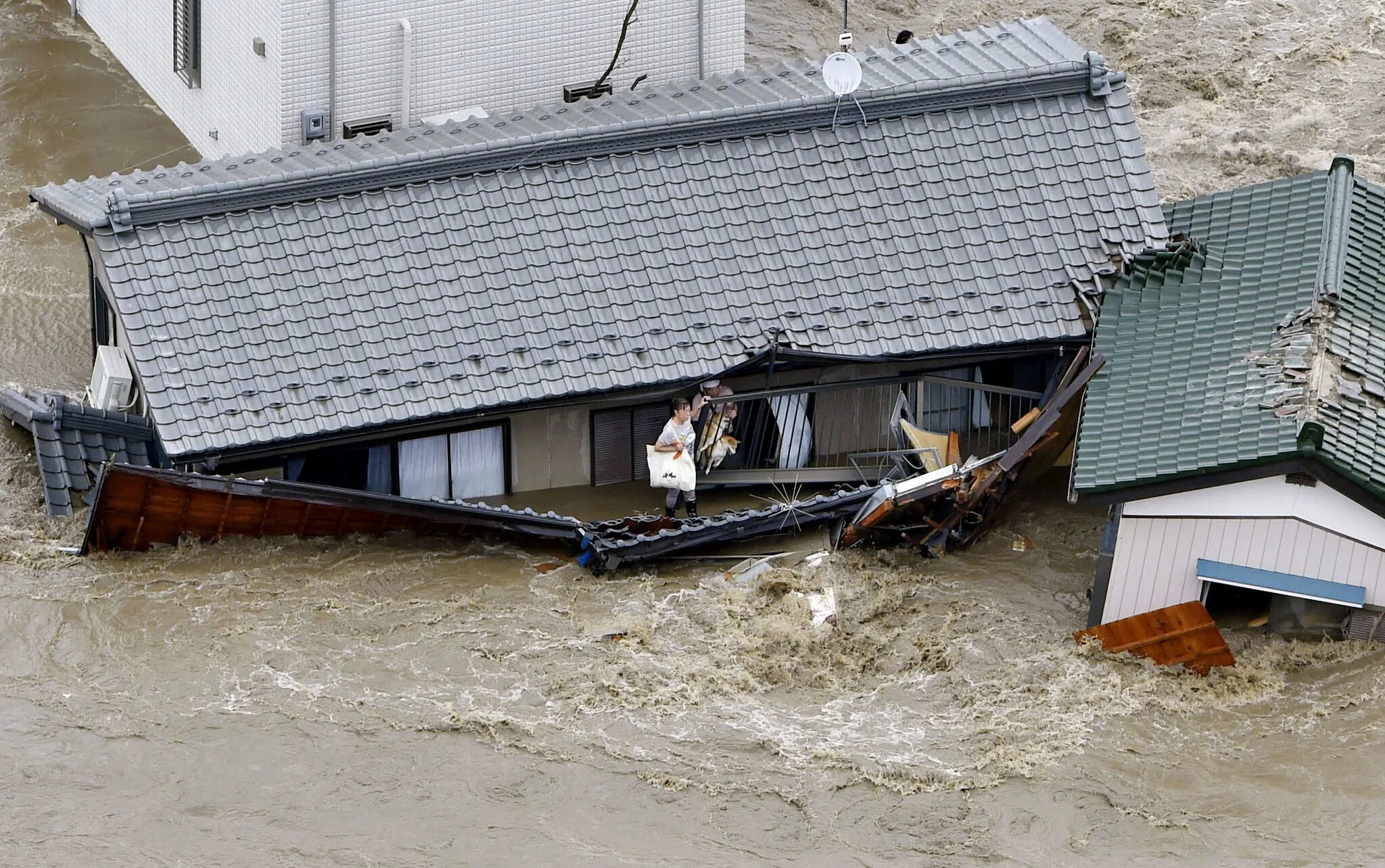 Flood natural disaster. Стихийные бедствия. Наводнение. Катастрофическое затопление. Стихийные бедствия наводнение.