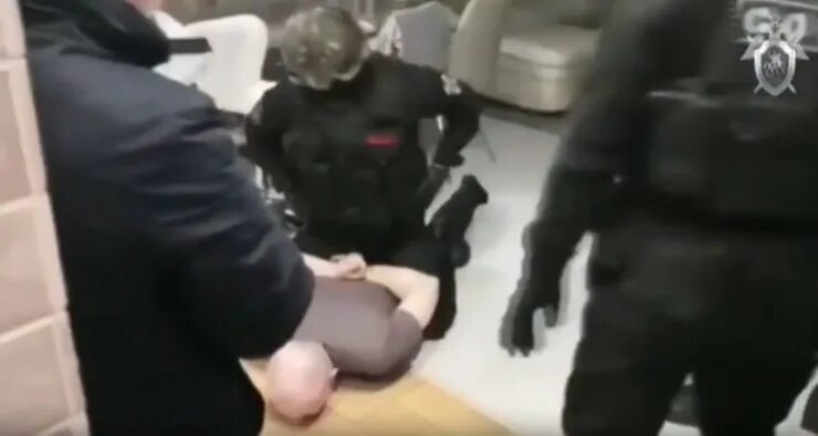 задержание оперативная съемка. оперативная съемка фсб. задержание оперативная съемка. оперативная съемка с места убийства. оперативная съемка фсб.