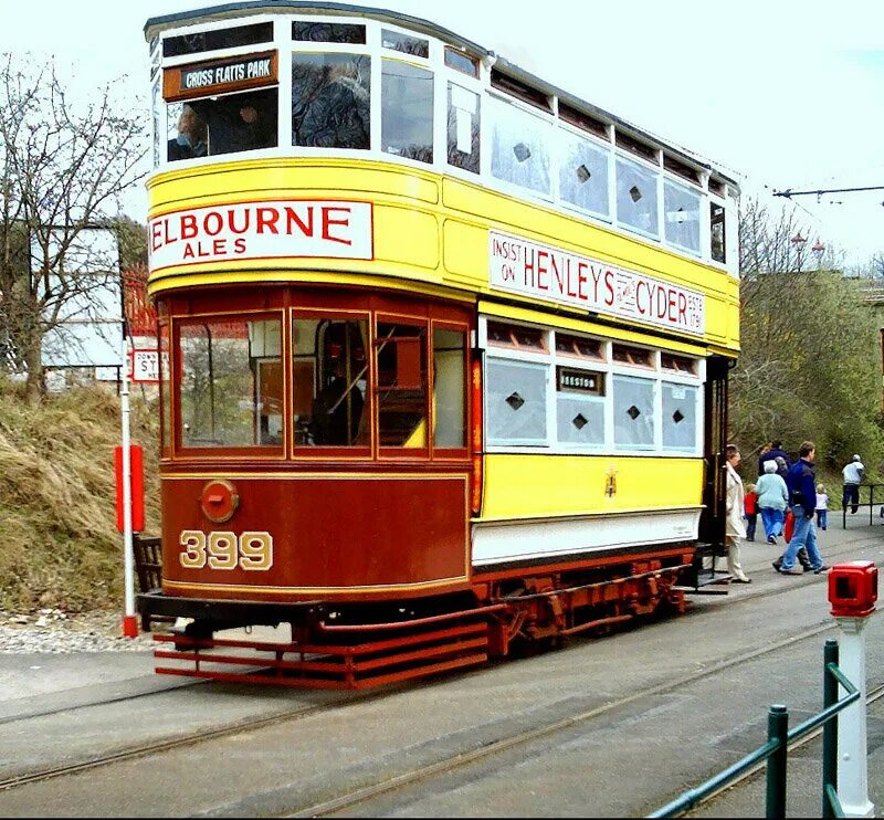 Трамвай по английски. Национальный трамвайный музей - National Tramway Museum. Лондон trams. Double Decker tram. Британский трамвай.