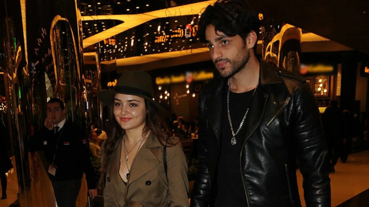 Hande erçel. бывший ханде эрчел. парень ханде эрчел. муратом далкылычем и ханде эрчел. парень ханде эрчел.