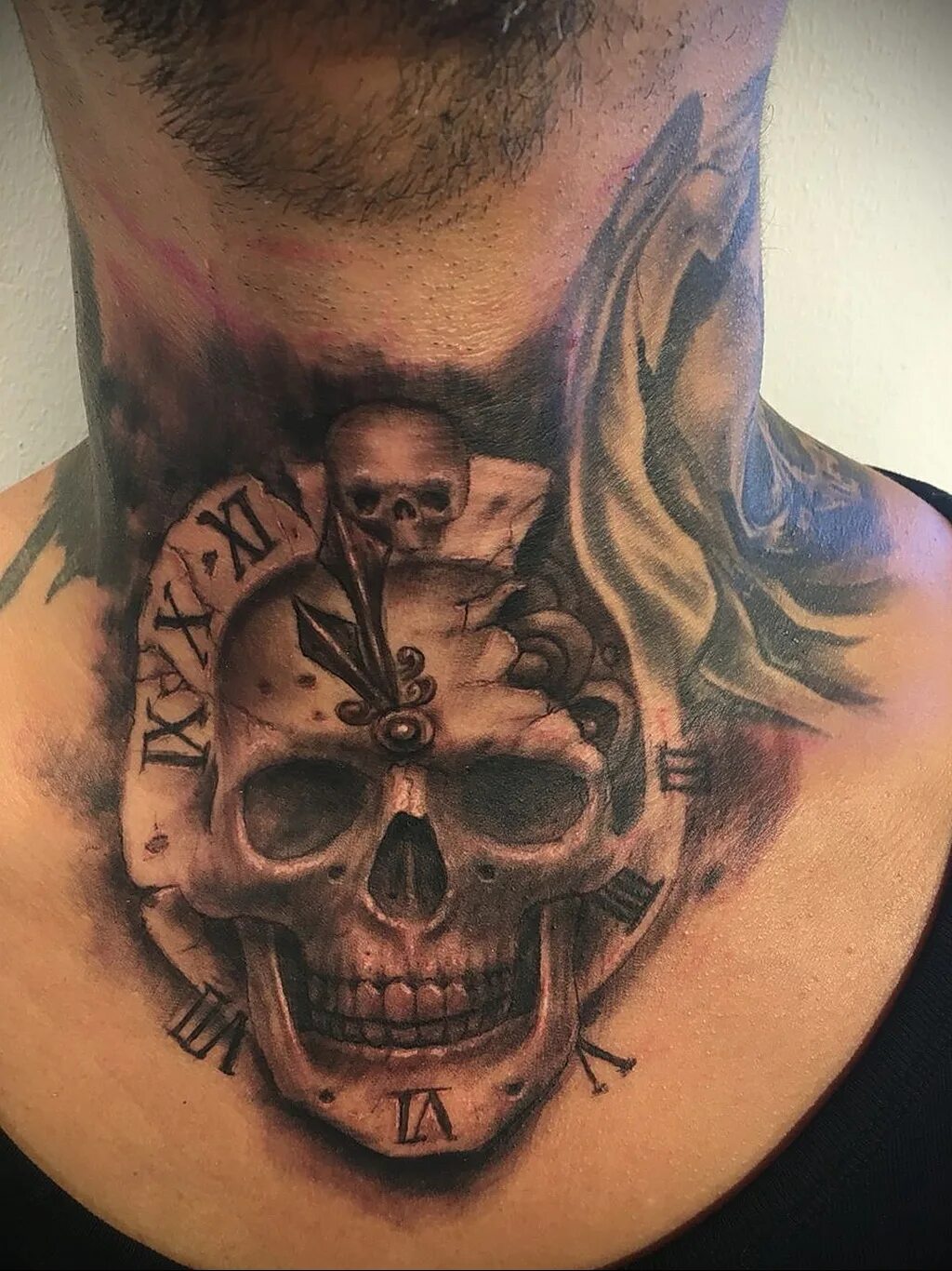 Тату на шее мужские череп. Тату череп на шее для мужчин. Тату черепа на шею. Тату череп на шее для мужчин. Тату черепа на шею.