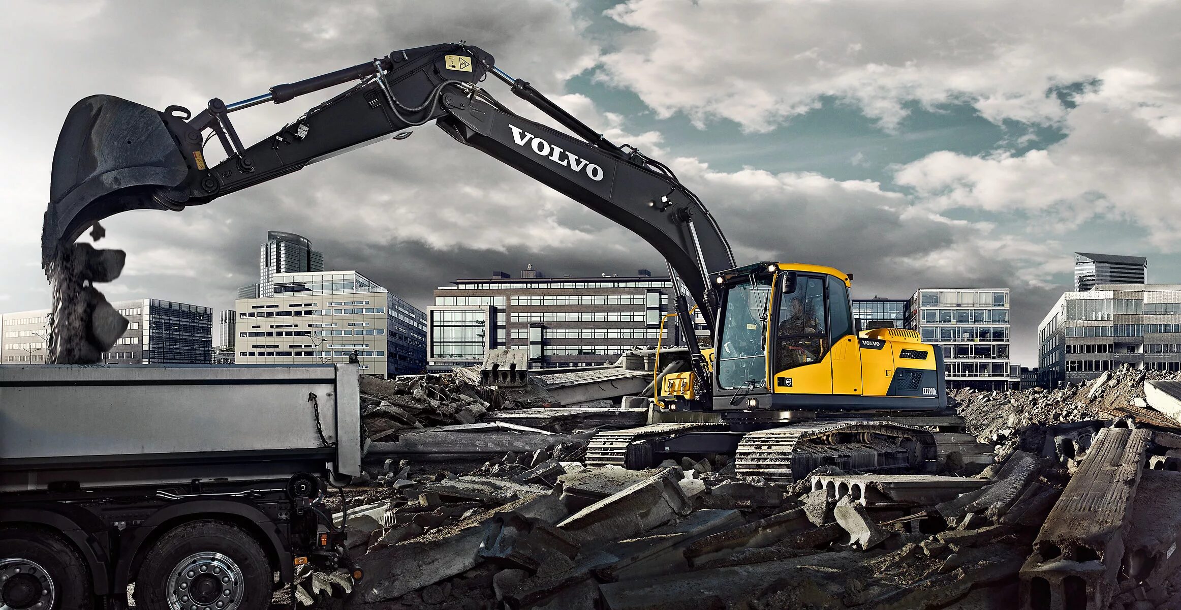 Экскаватор строй. Volvo ec220dl. Volvo ec170d. Экскаватор Вольво ec170d. Экскаватор Volvo 220d.