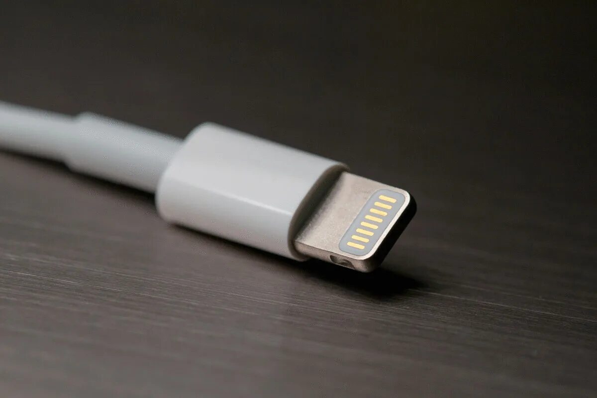 Usb apple iphone. Apple USB C Lightning. Кабель юсб Лайтинг iphone. Iphone 14 Lightning разъем. Разъем Лайтинг iphone 11.