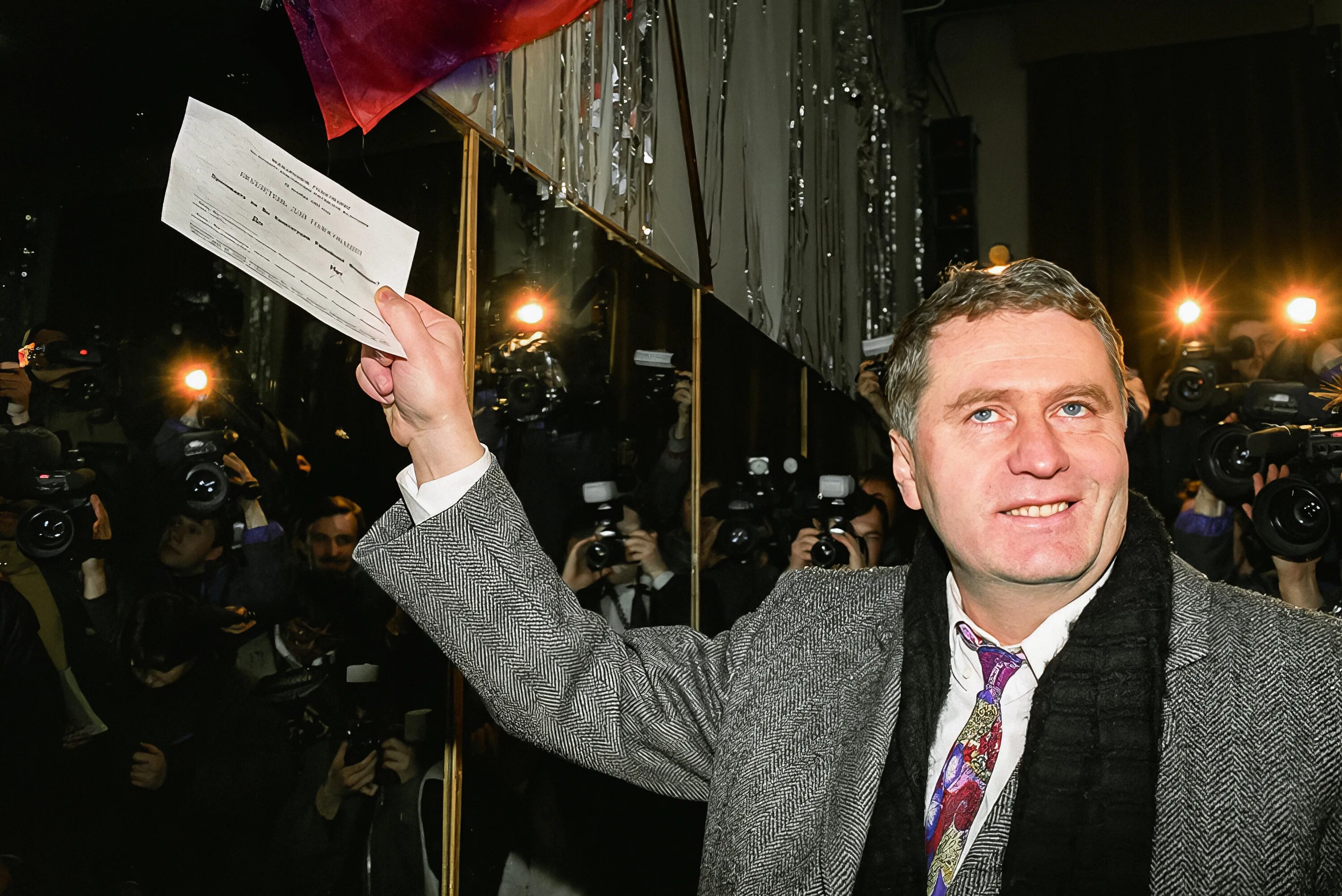 Первые выборы партия. Жириновский 1993. ЛДПР 1990 год. Жириновский 1996.