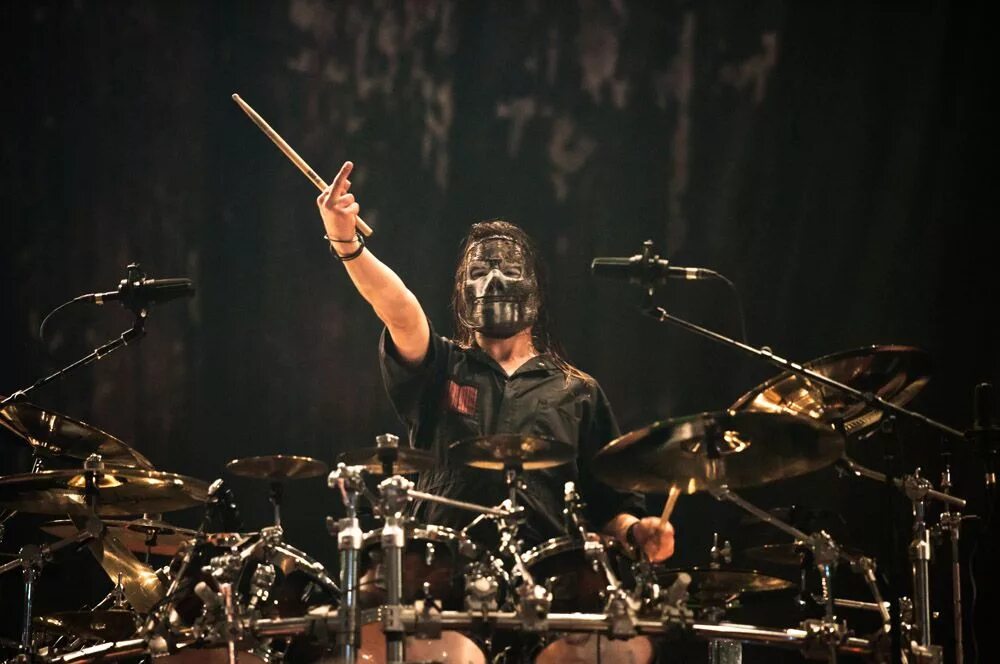 Джей вайнберг барабанщик. Джей вайнберг. Барабанщик slipknot джей вайнберг. Джей вайнберг. Барабанщик слипкнот джей.