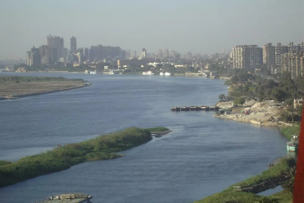 Каир река.