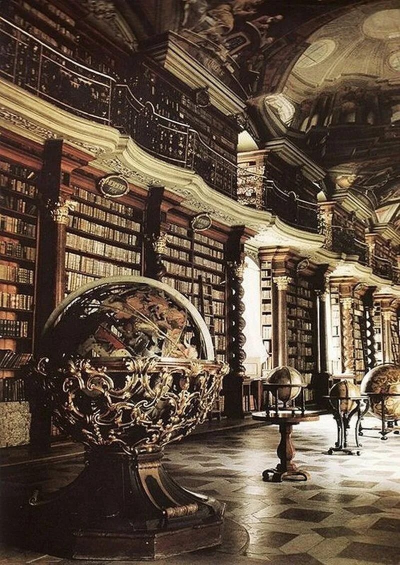 16 libraries. Клементинум Прага. Клементинум библиотека. Старинная библиотека.