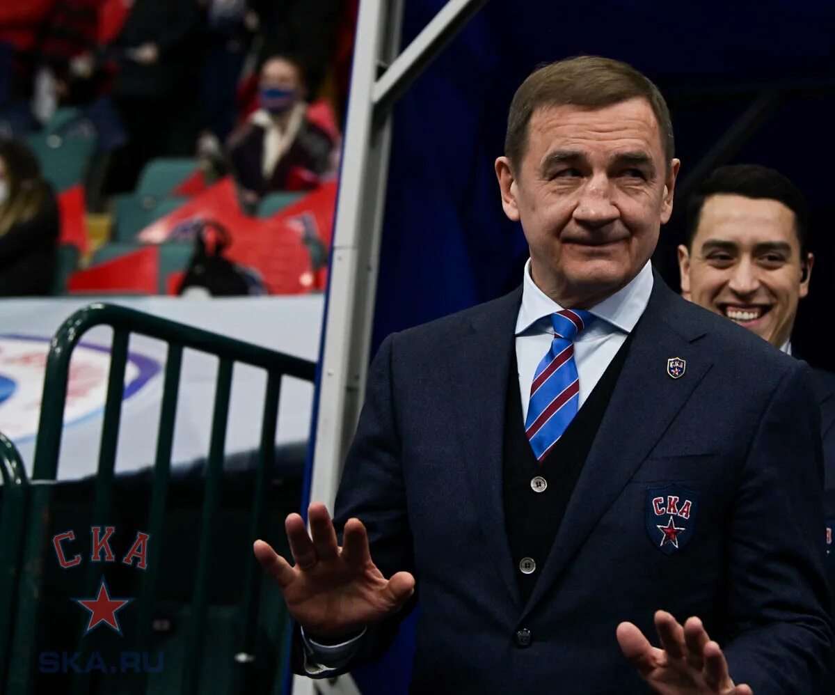 Бывший тренер ска. Тренер ска хоккей 2025. тренер ска хоккей 2025. брагин тренер. брагин хоккей.