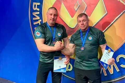 Чемпион по армрестлингу