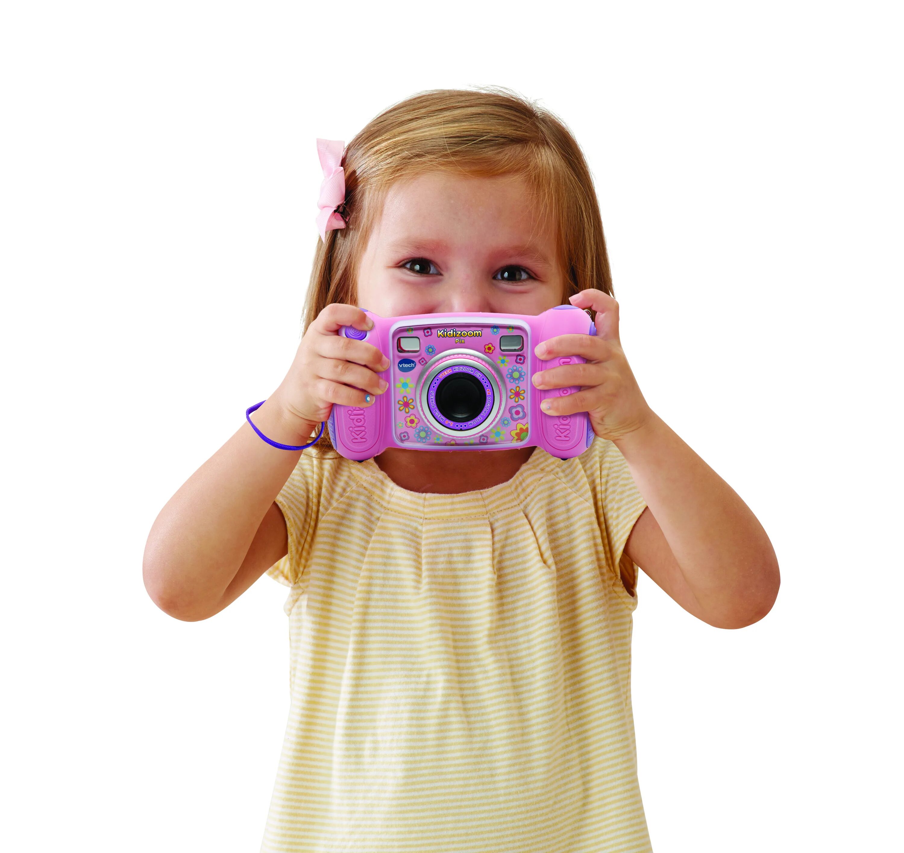 включи девочка открывает. девушка распаковывает подарок. включи девочка открывает. девушка распаковывает подарок. включи девочка открывает.