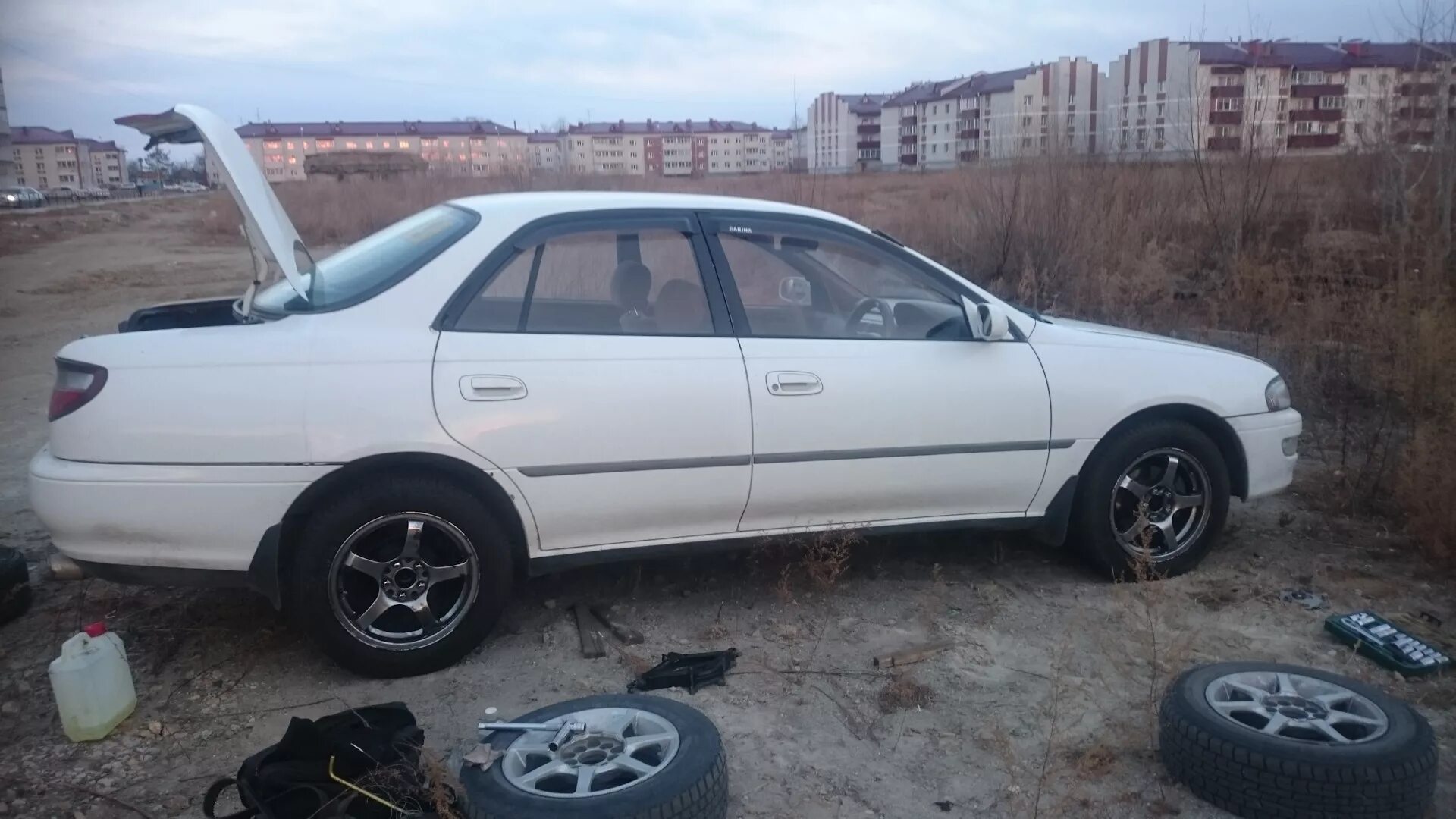 Toyota carina r17. Toyota carina на drive 2. Carina колеса. Carina колеса. Carina колеса r17.