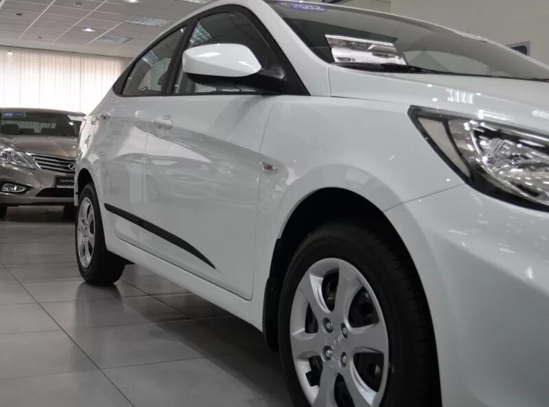 Молдинги дверей на hyundai accent. Накладки дверь на хундай ix35. Накладки на двери хендай ix35. Молдинги hyundai. Молдинги hyundai.
