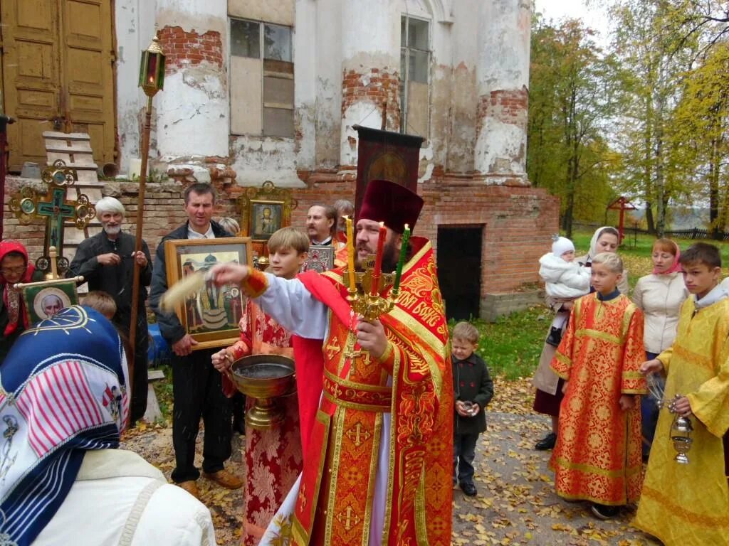 Новости воскресенское нижегородской области. Храм Воскресения Словущего Воскресенское Нижегородской области. Церковь Воскресения Словущего Воскресенского прихода.