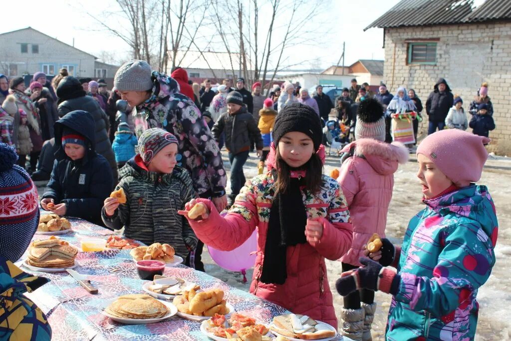 Масленица в пермском крае 2024. Село Кипчаково Кораблинского района. Масленица в селе. Масленица на Поляне. Масленица базар.