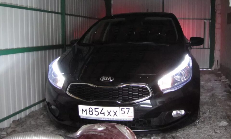 Диодные реснички Kia Ceed JD. Киа СИД 2 С черными ресничками. Kia Ceed 1 фара черная. Ресницы на Kia Ceed JD. Киа сид 11 год