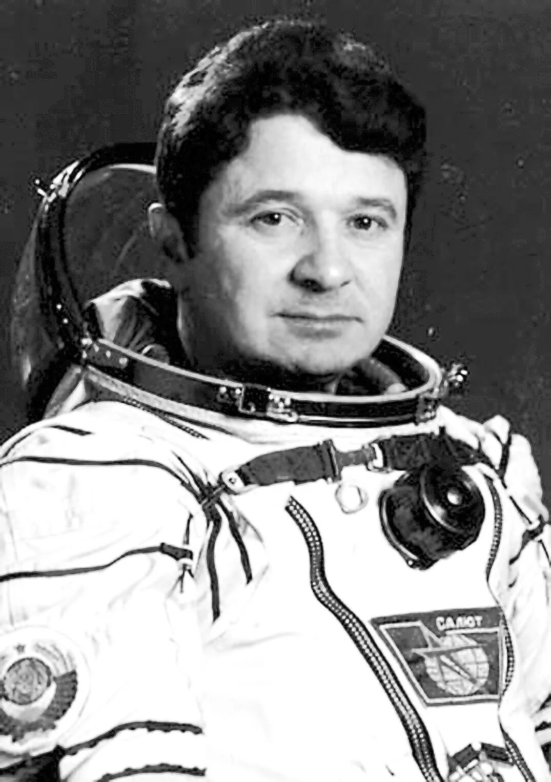 Первые летчики космонавты герои советского союза. Летчик космонавт кизим.