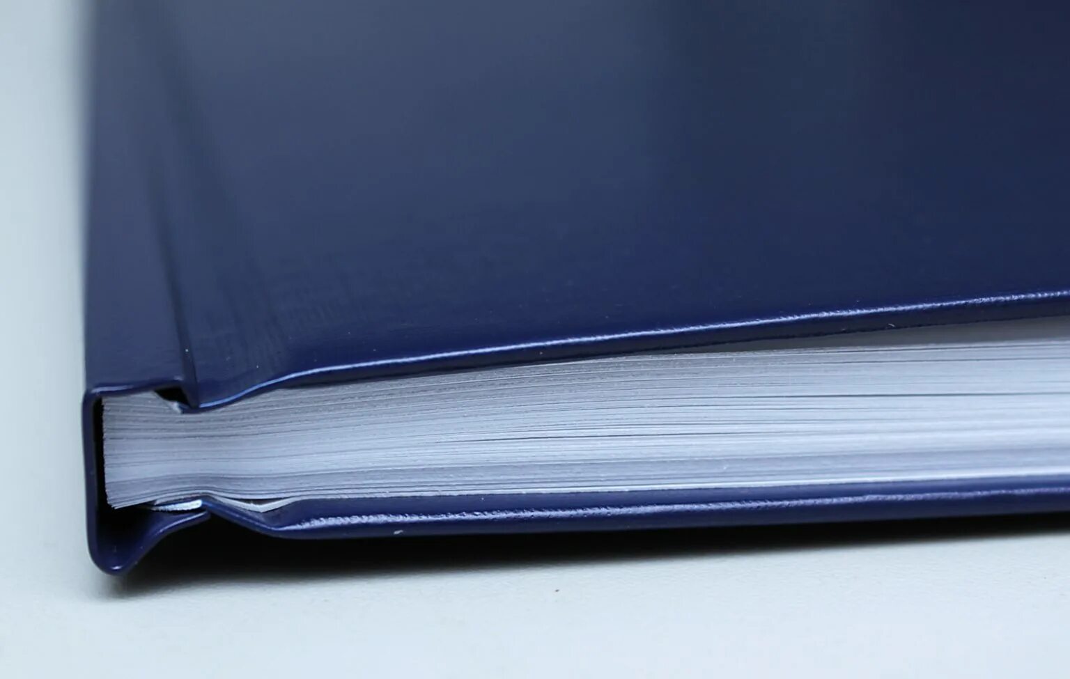 переплет metalbind (металбинд). жесткий переплет. твердый книжный переплет дипломной. твердый книжный переплет. жесткий переплет.