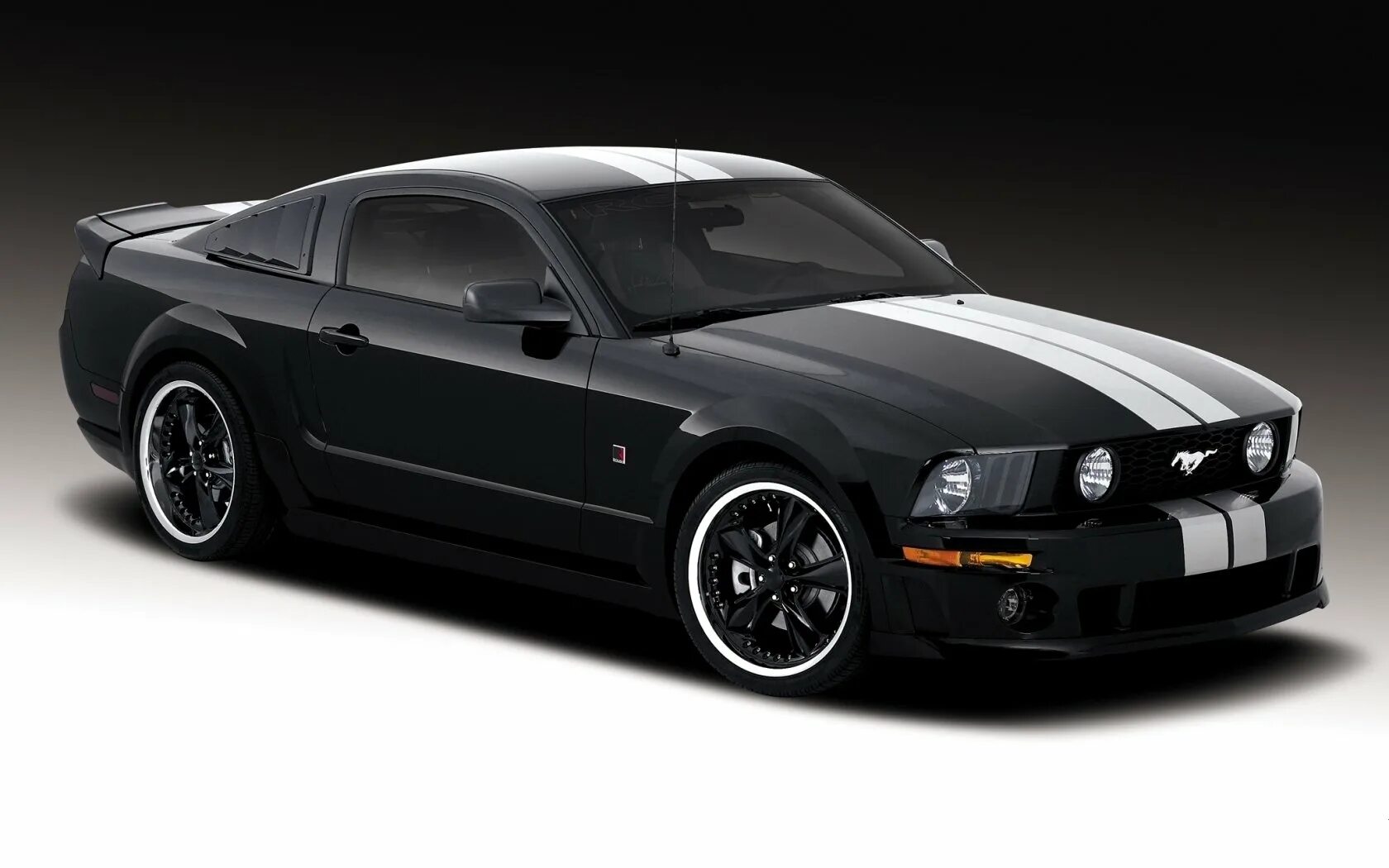 Черный мустанг. Ford mustang gt 2013. Форд мустанг 2013 черный. Мустанг 2020 черный. Форд мустанг shelby черный.