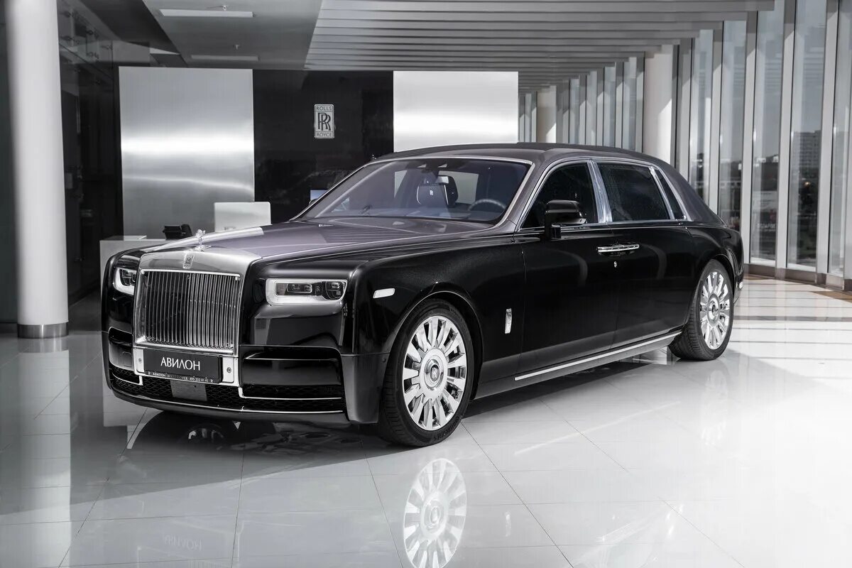 Песню черный рос рос. Роллс Ройс 2022. Rolls Royce Phantom 2022. Rolls Royce Phantom 2021. Rolls Royce Phantom 2020.