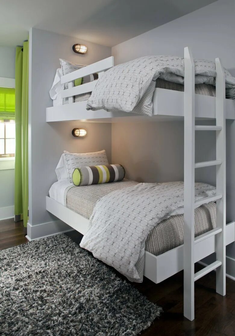 Разрешено ли использование двухъярусных кроватей ответ. Двухэтажная кровать. Двухэтажная кровать для детей. Комната с двух этожной равтью. Комната с двухъярусной кроватью.