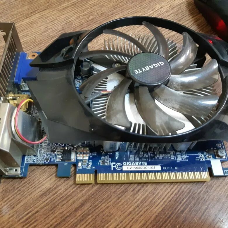 Gt 650 видеокарта. Gtx 650 2gb. Gv-n650oc-2gi. Видеокарта 650 2 гб. Gigabyte gtx 650 2gb.