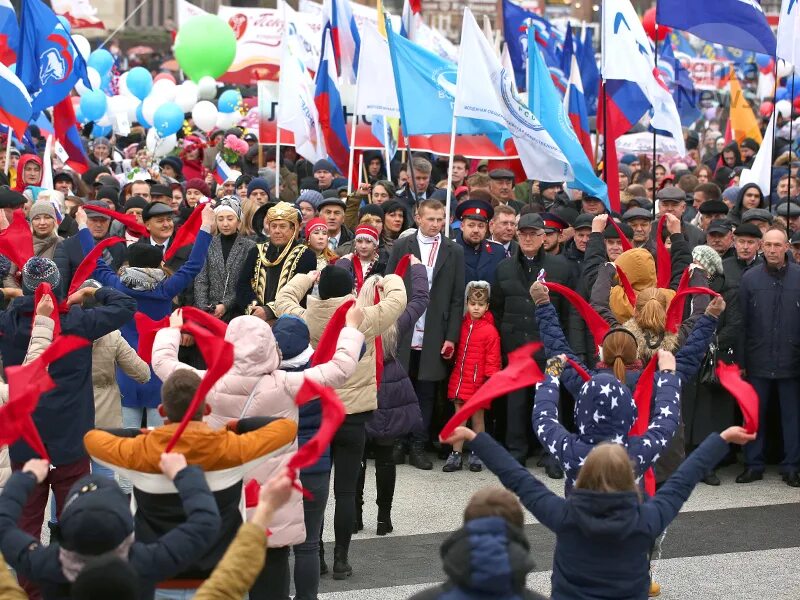 День народного единства митинг в Москве. День единства фото. День народного единства 2012 году. День народного единства в Варшаве