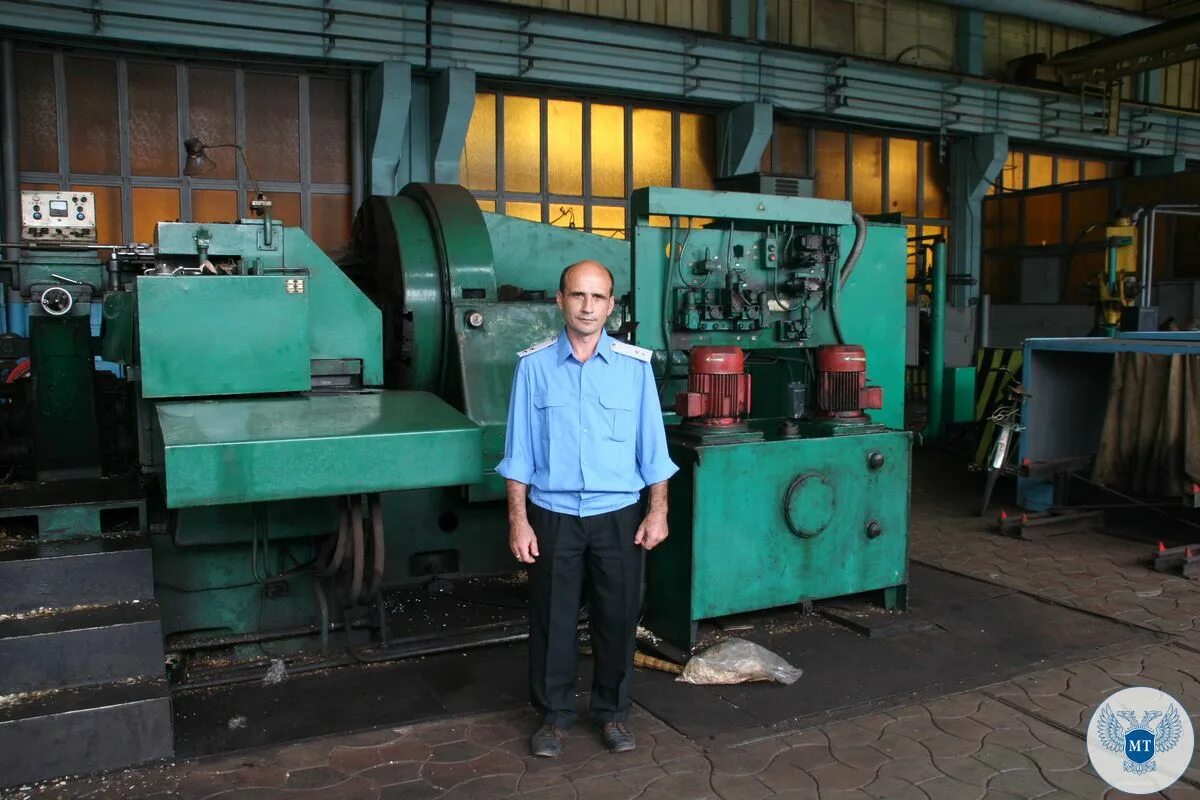 Токарь набережные челны. Токарь. Вагонное депо ясиноватая. Фрезеровщик универсал. Токарь.